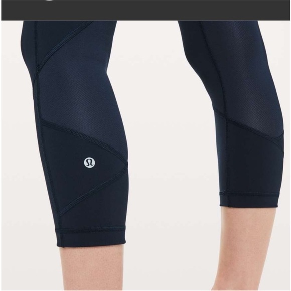 Lululemon Athletica Navy Pace Rival Crop Leggings 22” Size 6 - Picture 2 of 8